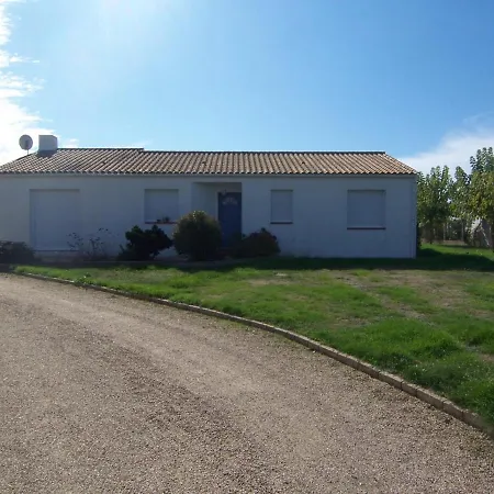 Maison Spacieuse Avec Piscine Privative, Terrasse Et Jardin Pres Des Sables-d'olonne - Fr-1-197-297 * L'Ile-d'Olonne