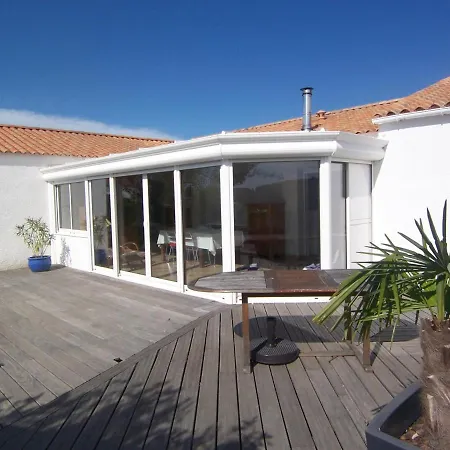 Dom wakacyjny Maison Spacieuse Avec Piscine Privative, Terrasse Et Jardin Pres Des Sables-d'olonne - Fr-1-197-297 L'Ile-d'Olonne