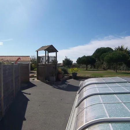 Dom wakacyjny Maison Spacieuse Avec Piscine Privative, Terrasse Et Jardin Pres Des Sables-d'olonne - Fr-1-197-297