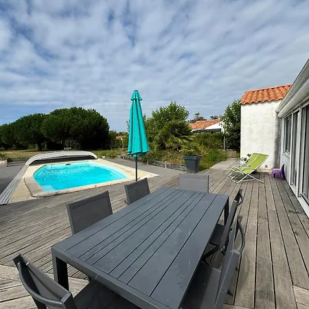 Maison Spacieuse Avec Piscine Privative, Terrasse Et Jardin Pres Des Sables-d'olonne - Fr-1-197-297 *