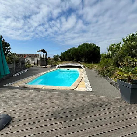 Maison Spacieuse Avec Piscine Privative, Terrasse Et Jardin Pres Des Sables-d'olonne - Fr-1-197-297